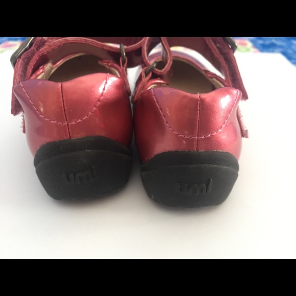 Umi Size US 5 Mary Jane style shiny pink shoes - Picture 4 of 10